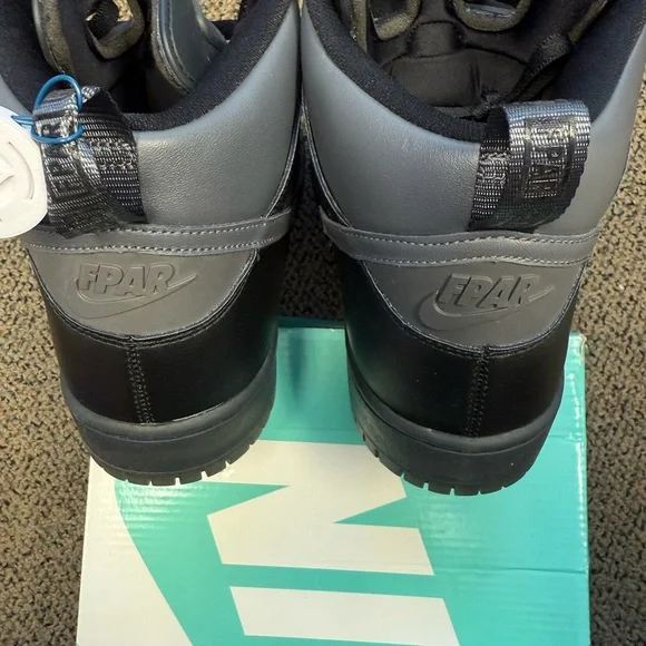 Nike SB Dunk High FPAR - Black and Gray High-Tops - Picture 4 of 9